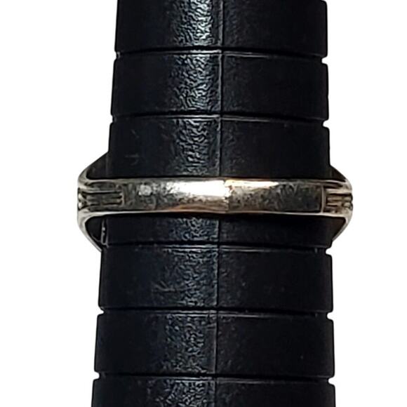 Silver Tone Ring Black Enamel Cabochon Sz 8 Floral - Picture 5 of 5